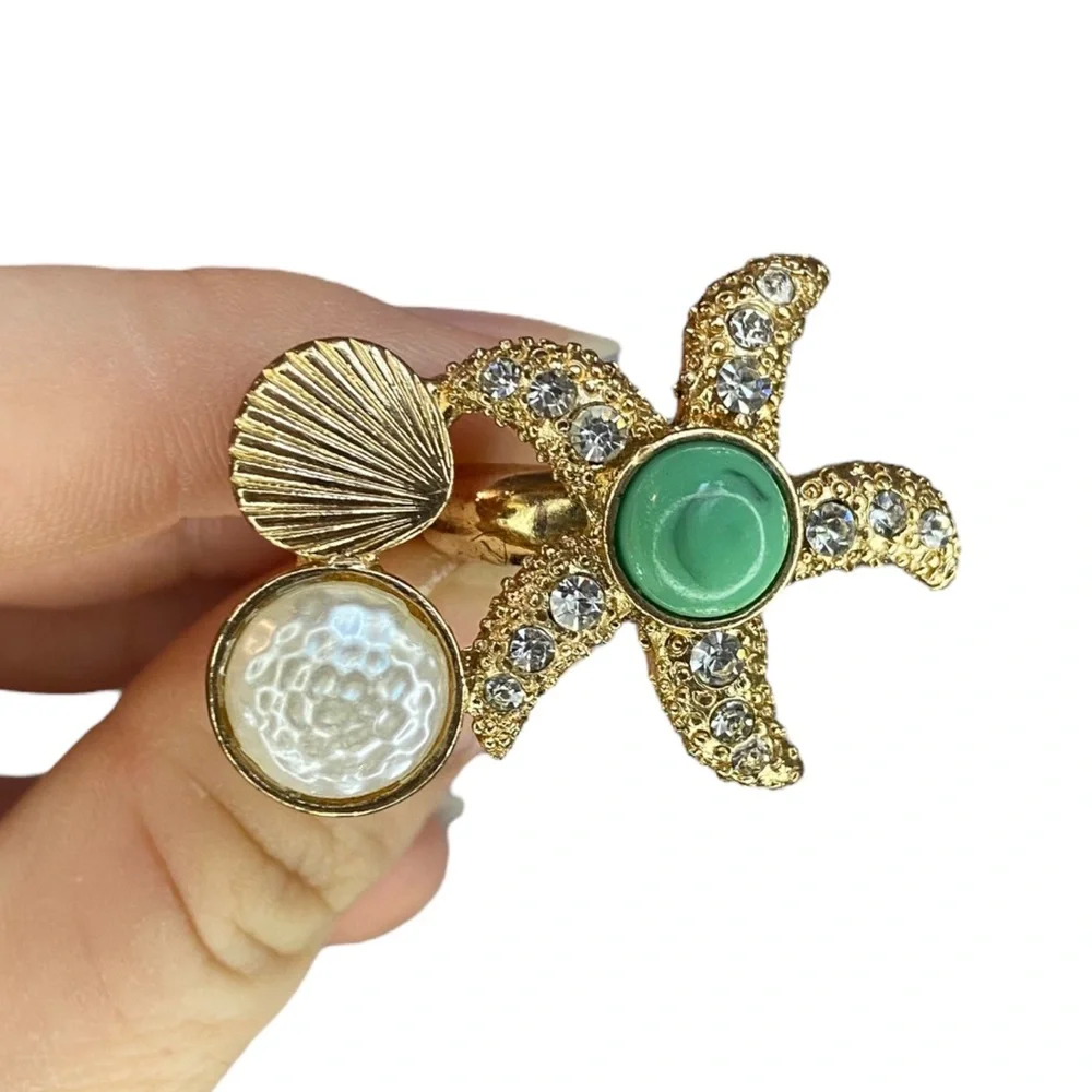 ⭐️Gold Starfish & Shell Statement Ring| with Green And Crystal Accents